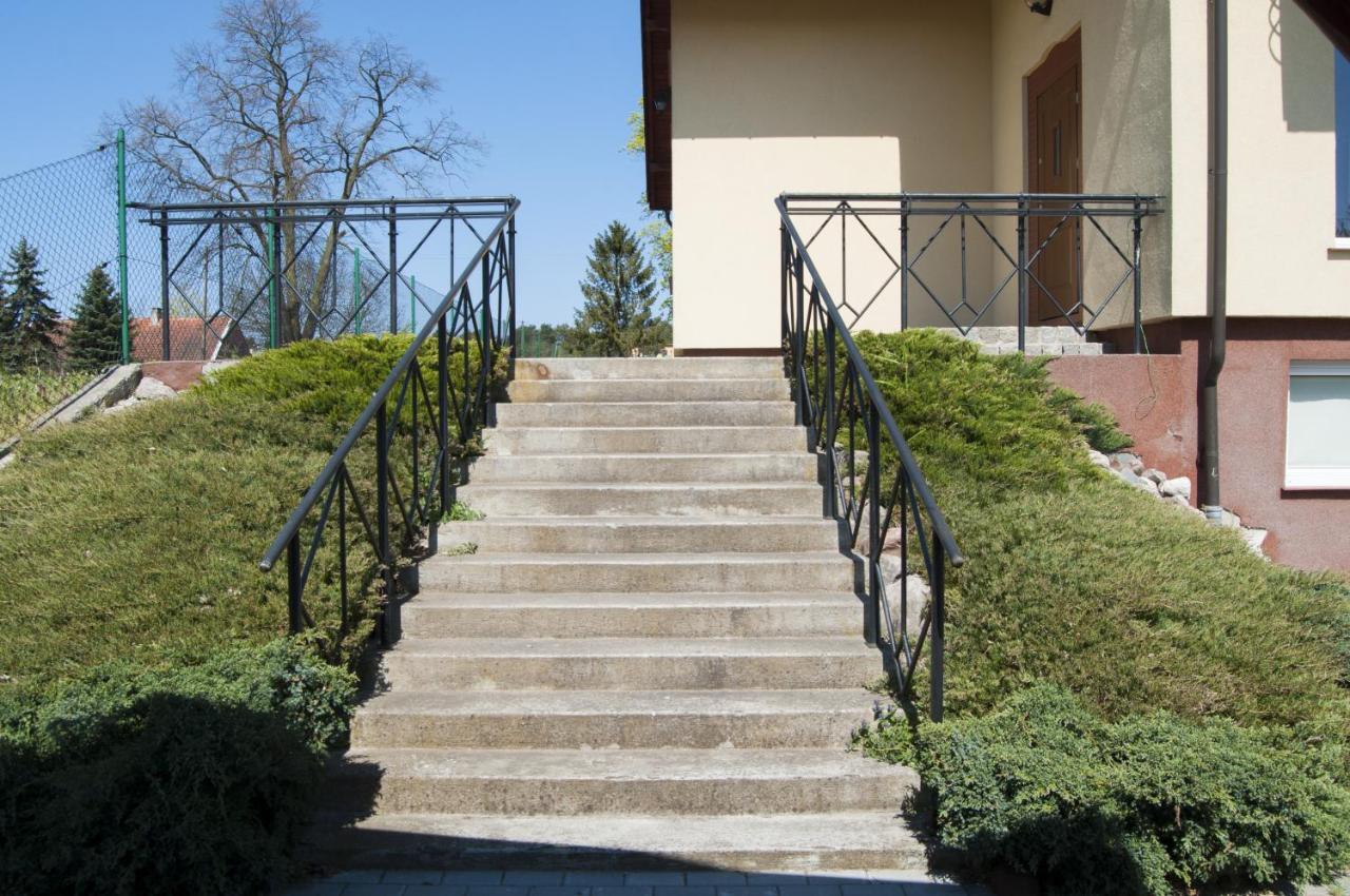 Jantar Pokoje I Domki U Reni Exterior foto