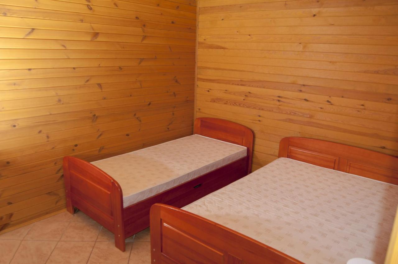Jantar Pokoje I Domki U Reni Exterior foto