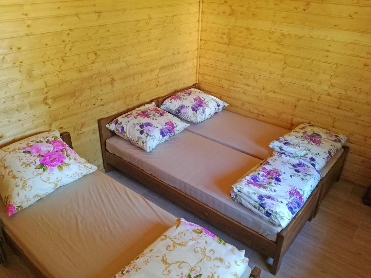 Jantar Pokoje I Domki U Reni Exterior foto